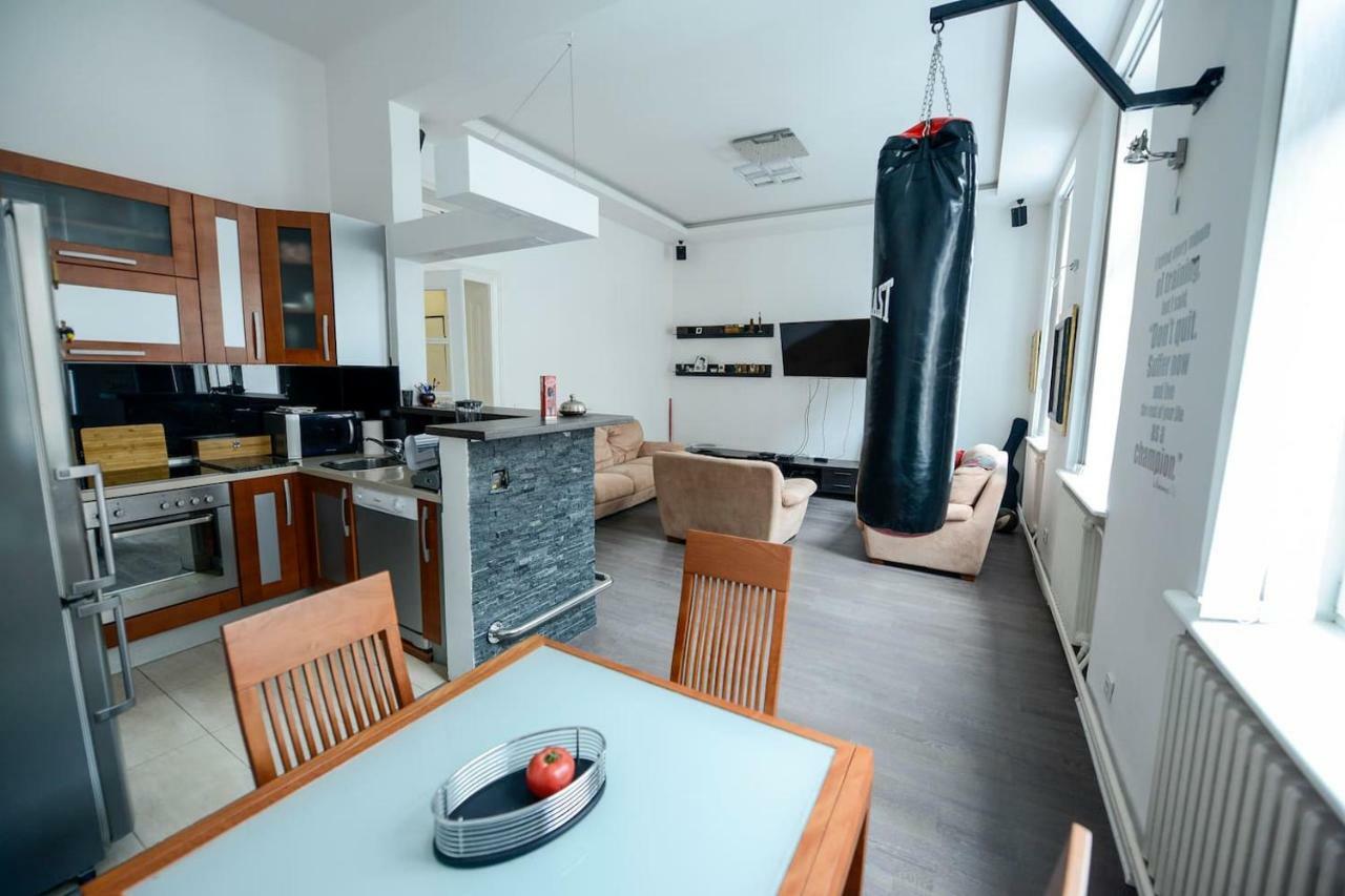 East-West Apartment Сараево Екстериор снимка